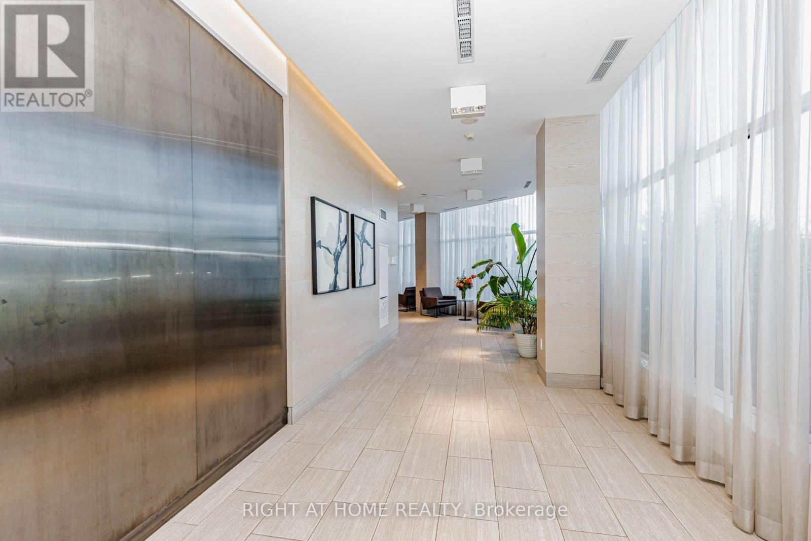 #PH03 4633 GLEN ERIN DRIVE W - 4