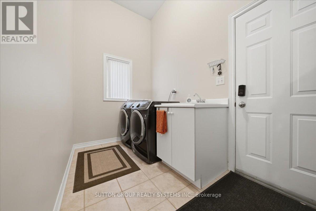 1382 AVON DRIVE - 14