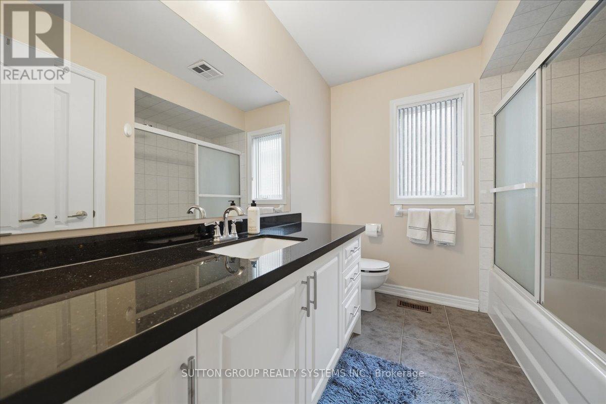 1382 AVON DRIVE - 24