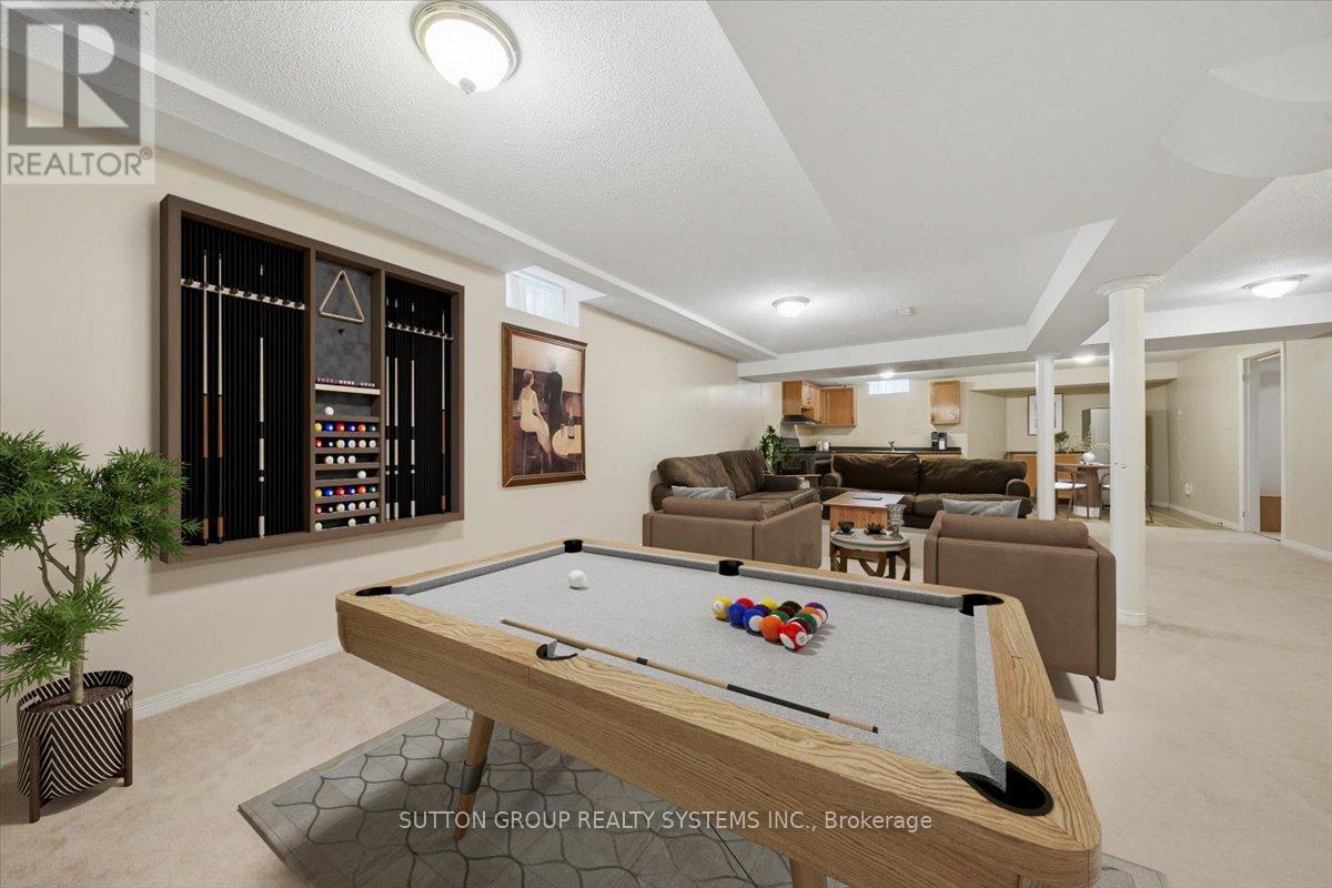 1382 AVON DRIVE - 32