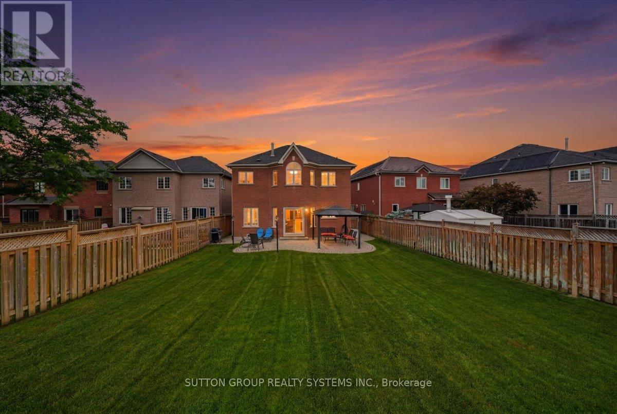 1382 AVON DRIVE - 41