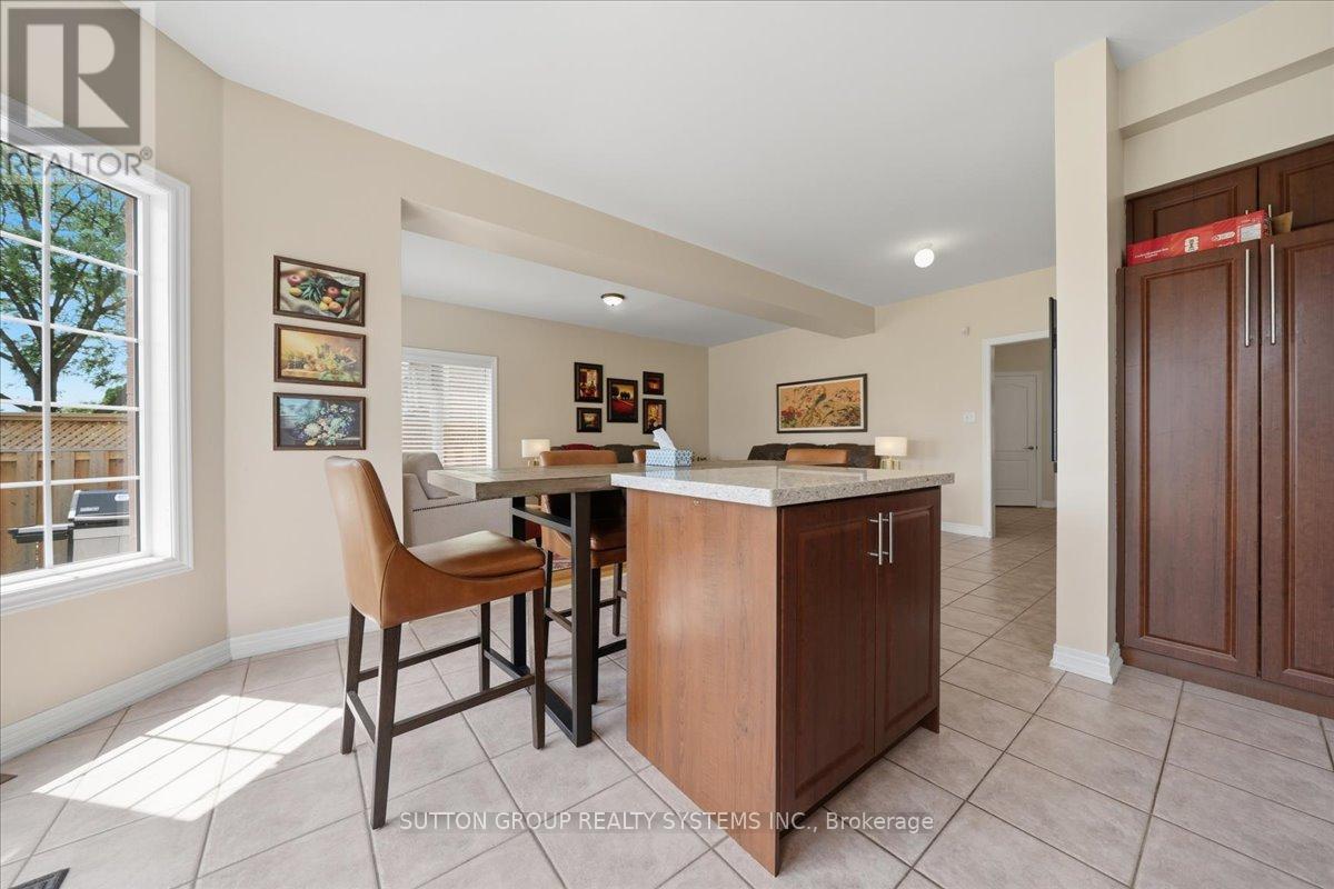 1382 AVON DRIVE - 9