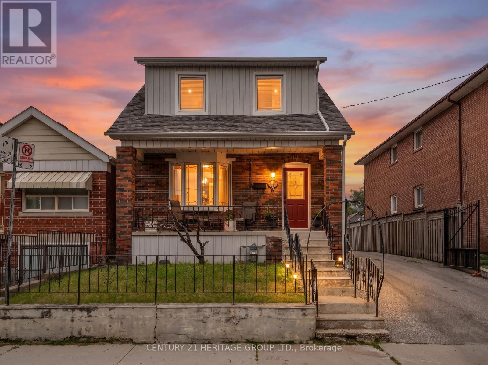 33 SANDERSTEAD AVENUE - 2