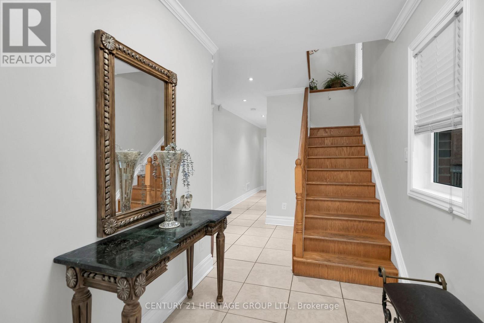 33 SANDERSTEAD AVENUE - 7