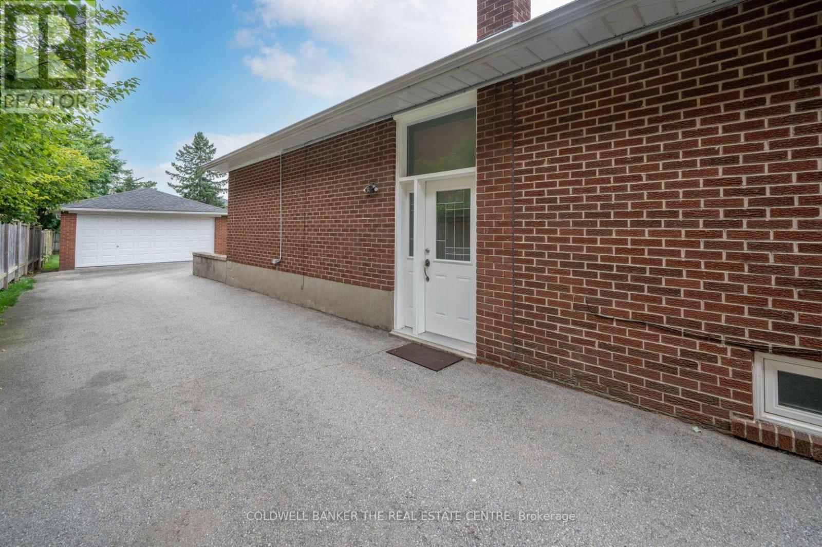 2966 ISLINGTON AVENUE - 5