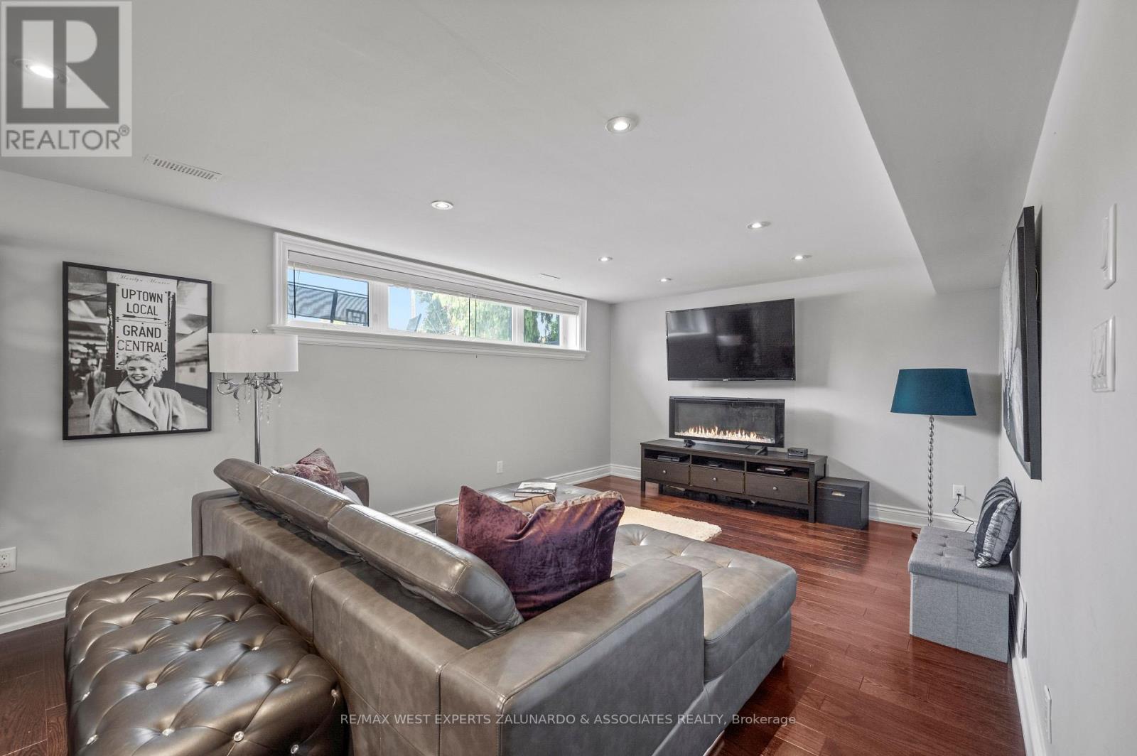 17 KRIEGER CRESCENT - 28