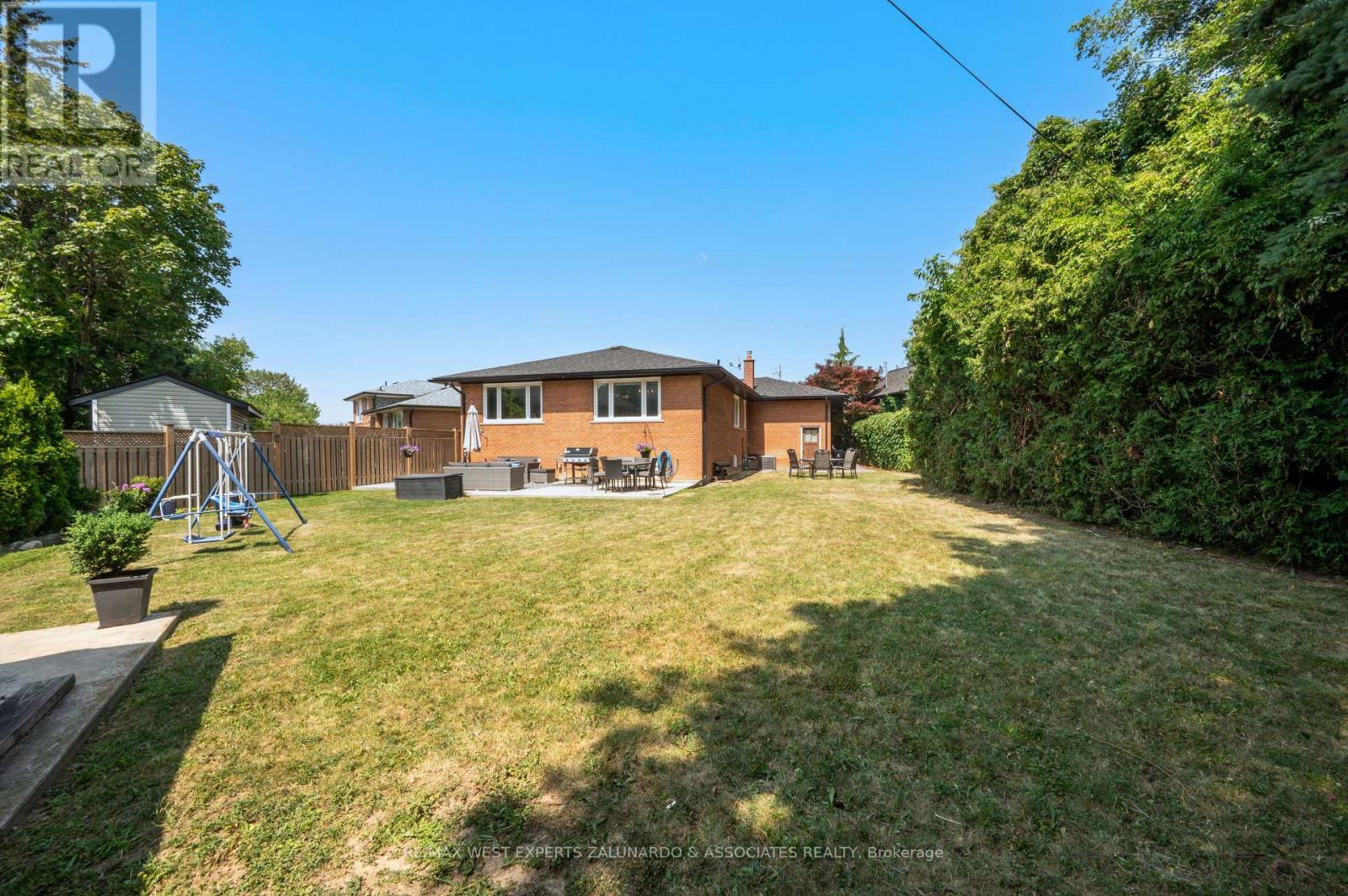 17 KRIEGER CRESCENT - 42