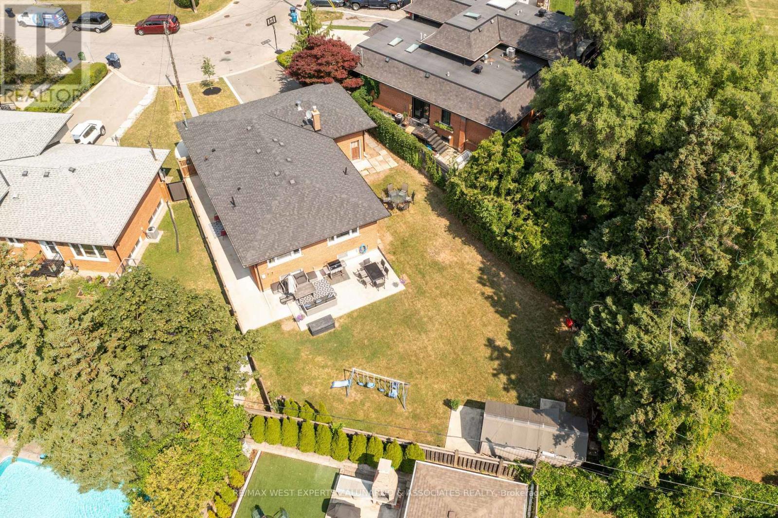17 KRIEGER CRESCENT - 45