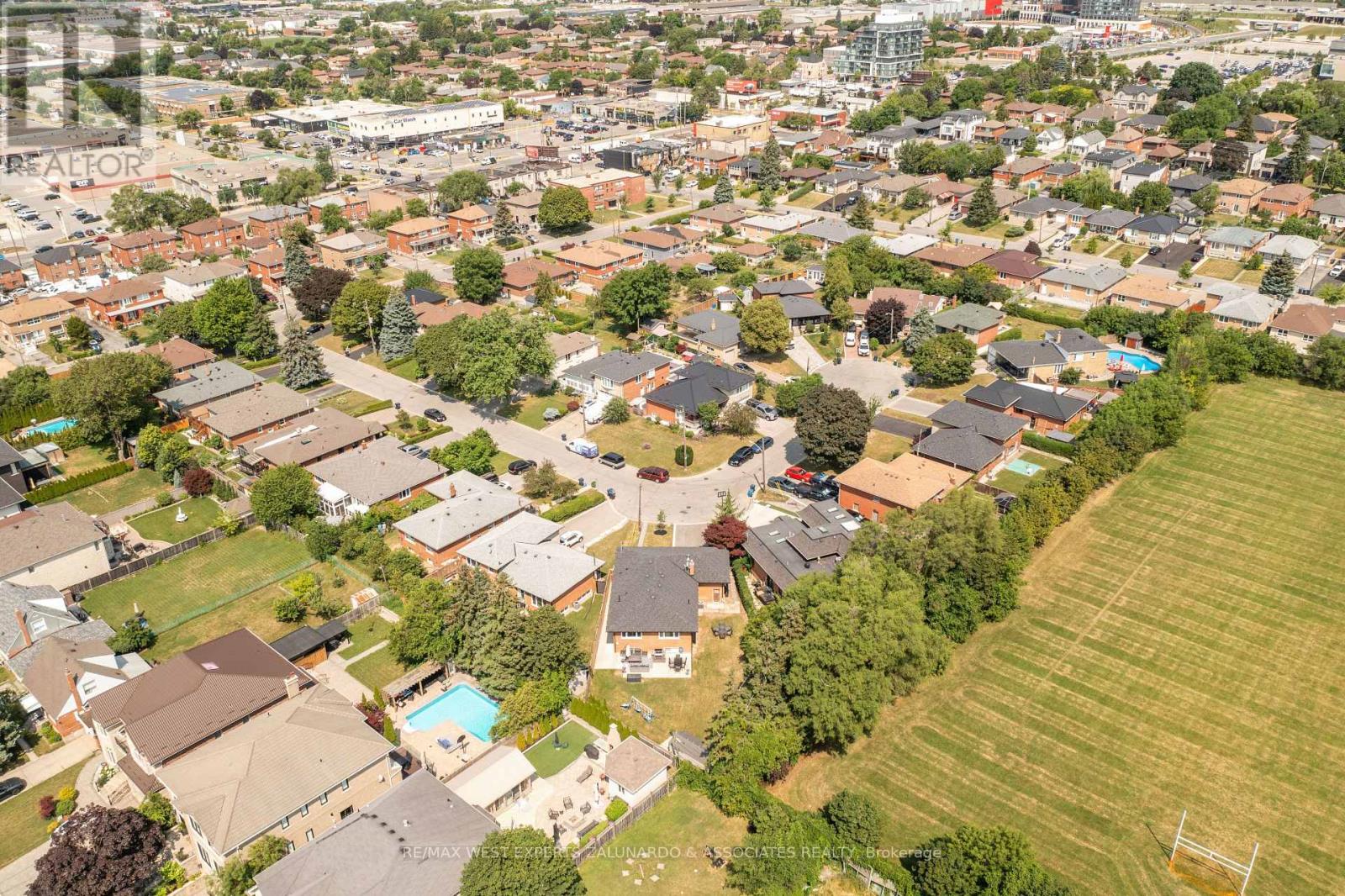 17 KRIEGER CRESCENT - 46