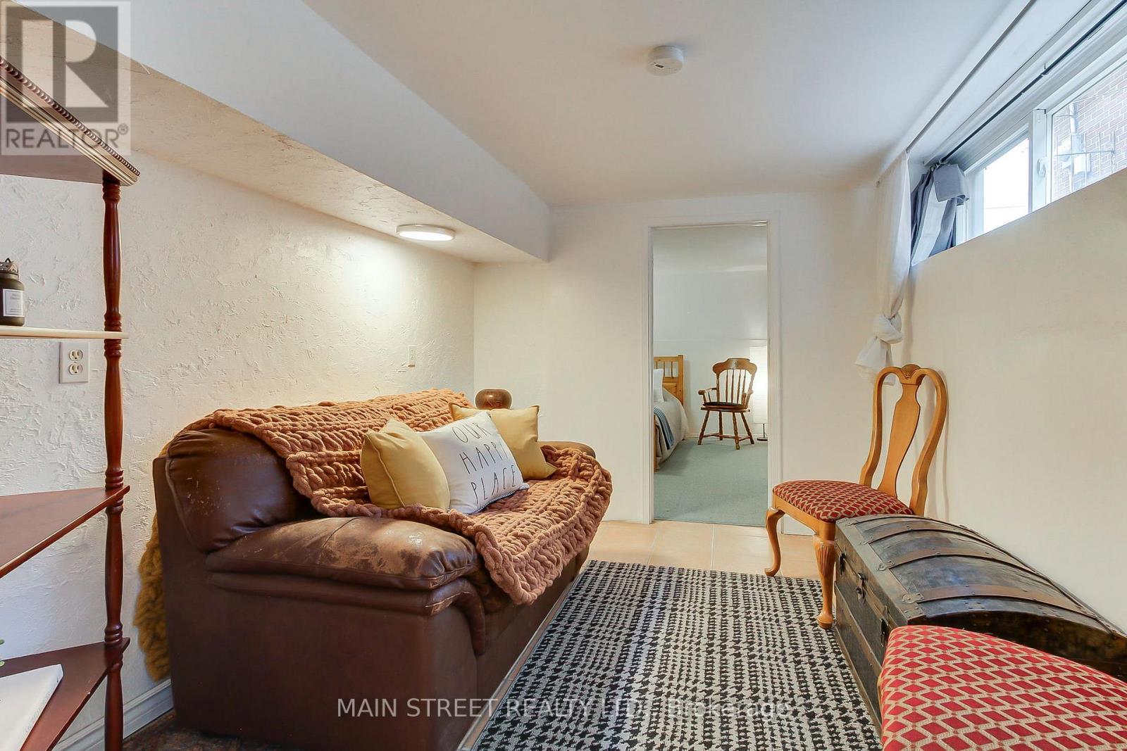 14 WESTHAMPTON DRIVE - 35