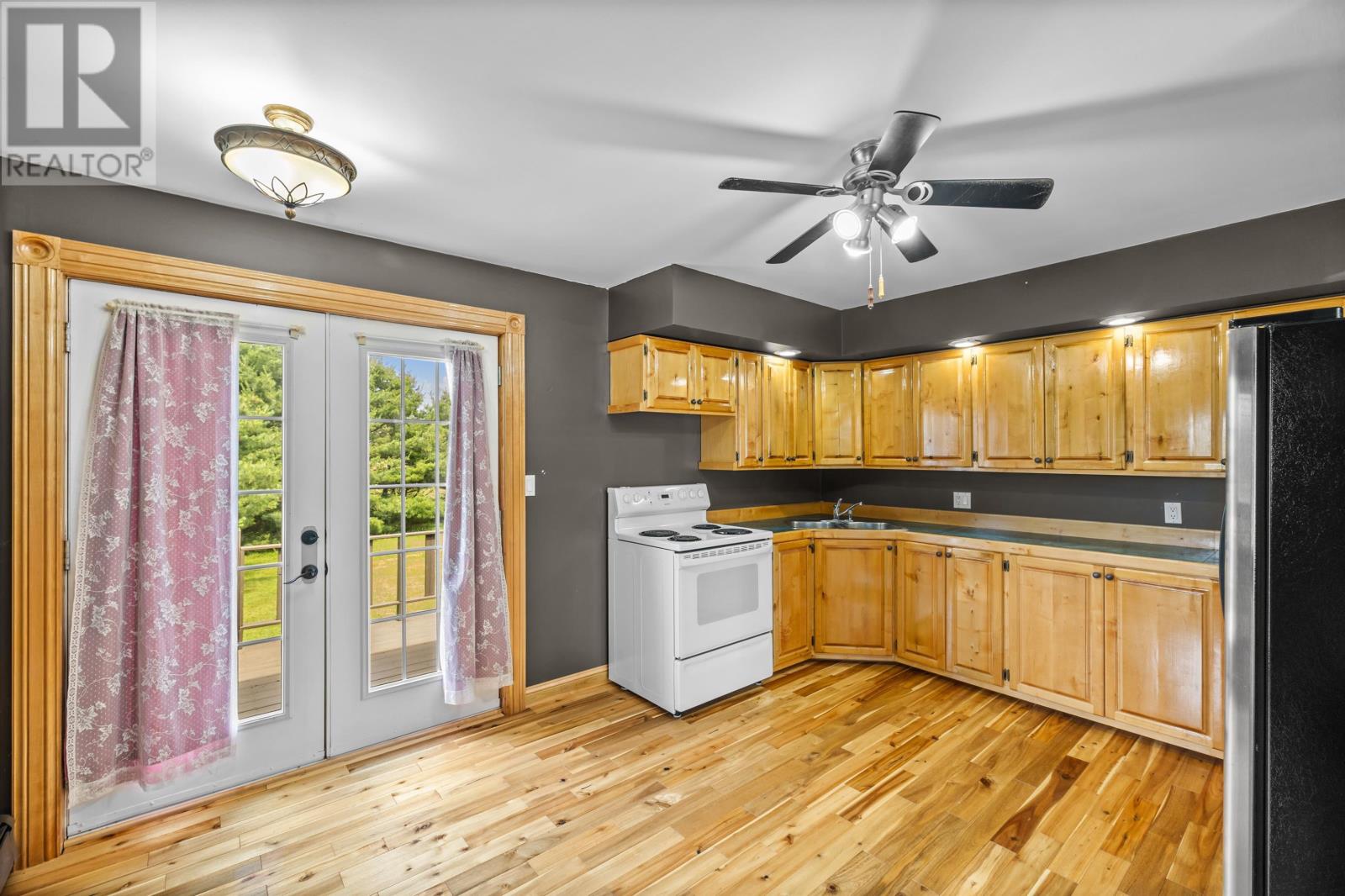 1366 Pownal Road - 10