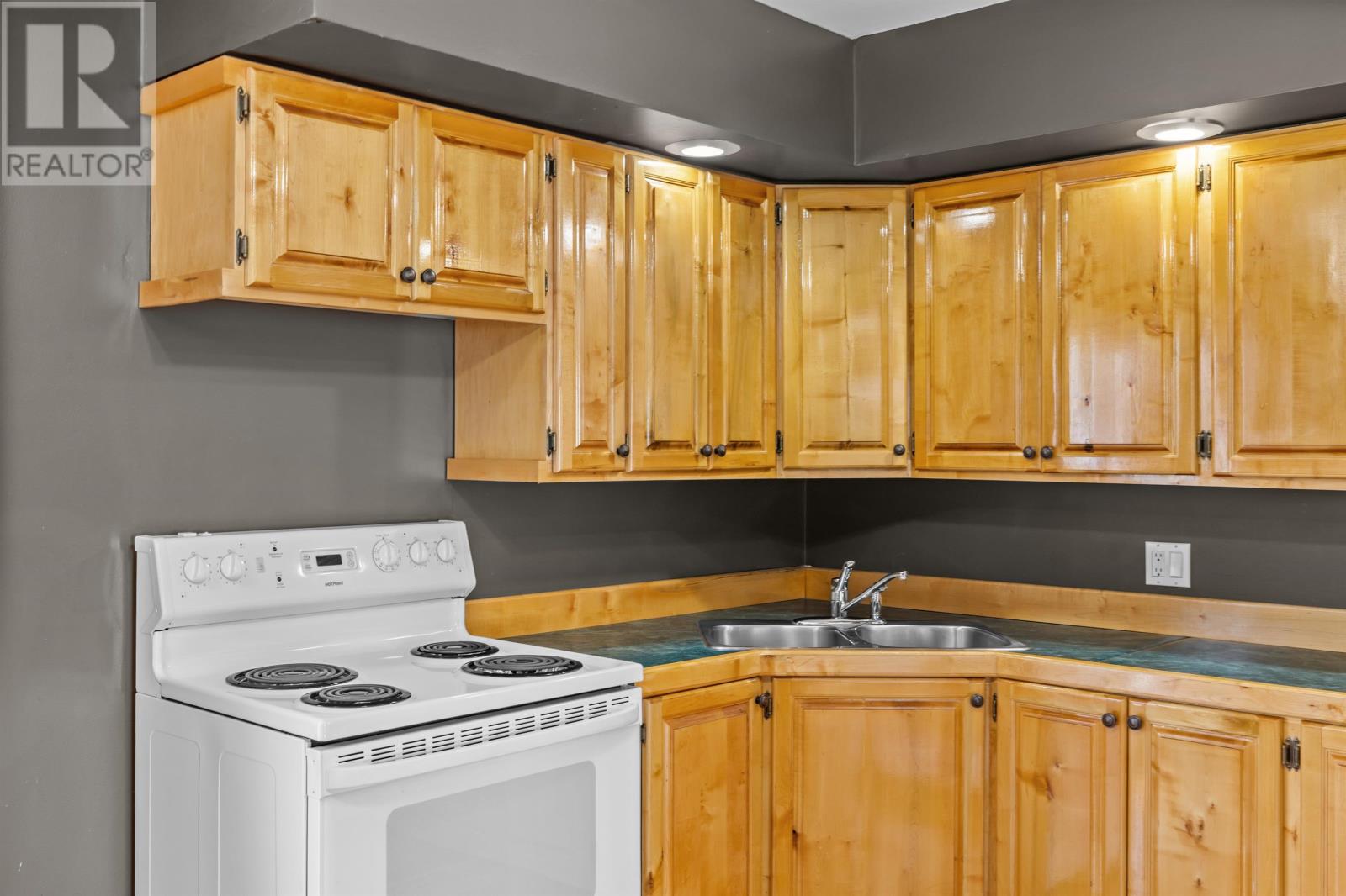 1366 Pownal Road - 12