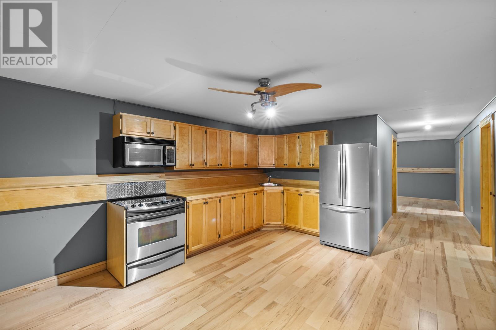 1366 Pownal Road - 29