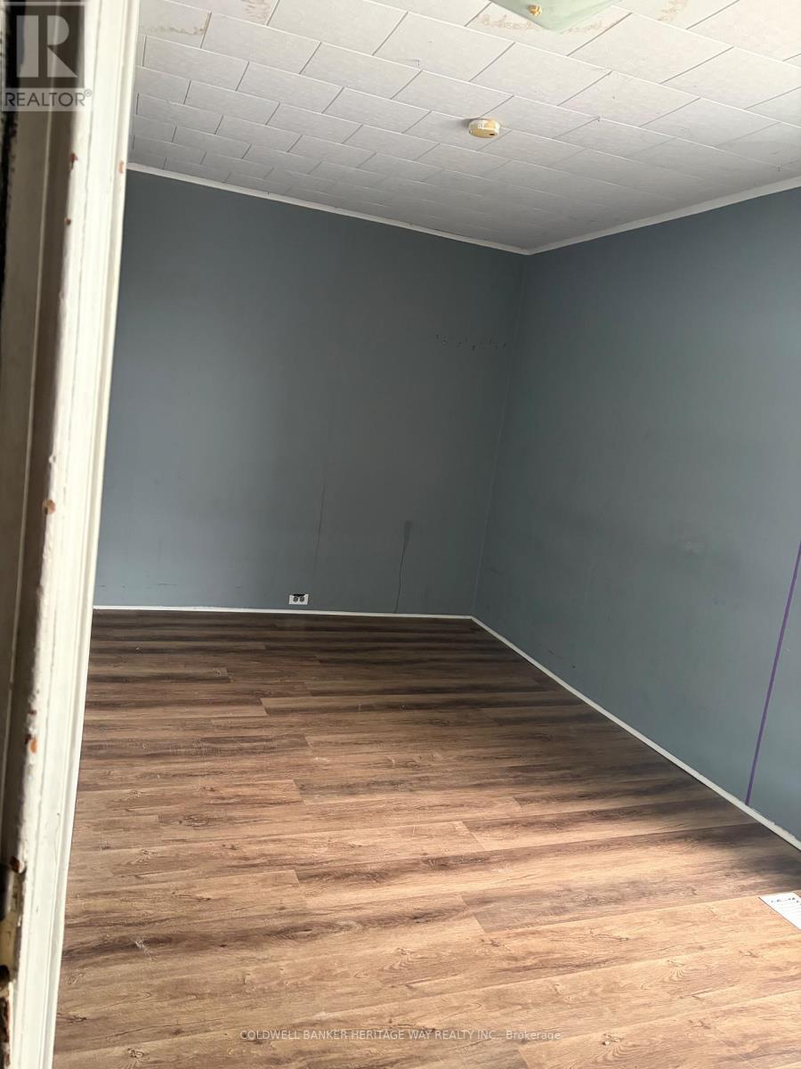 48 MAIN STREET W - Image 11