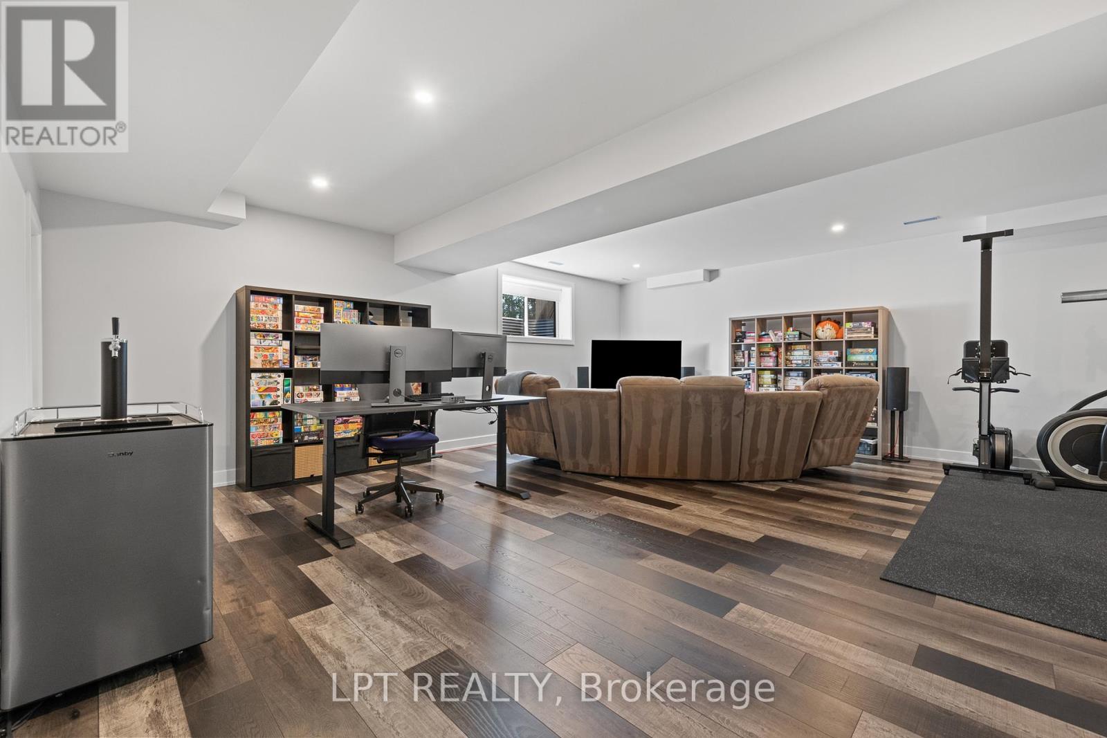 1740 ST BARBARA STREET - 35