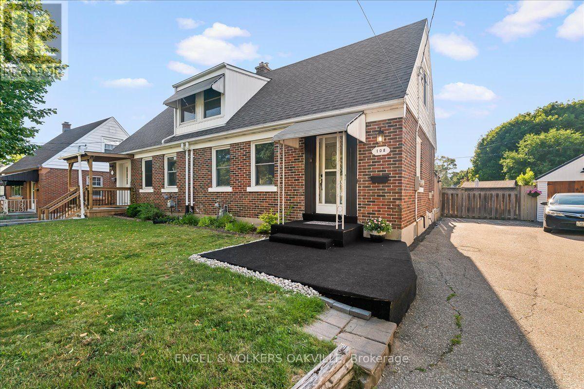 108 LORNE CRESCENT - 2