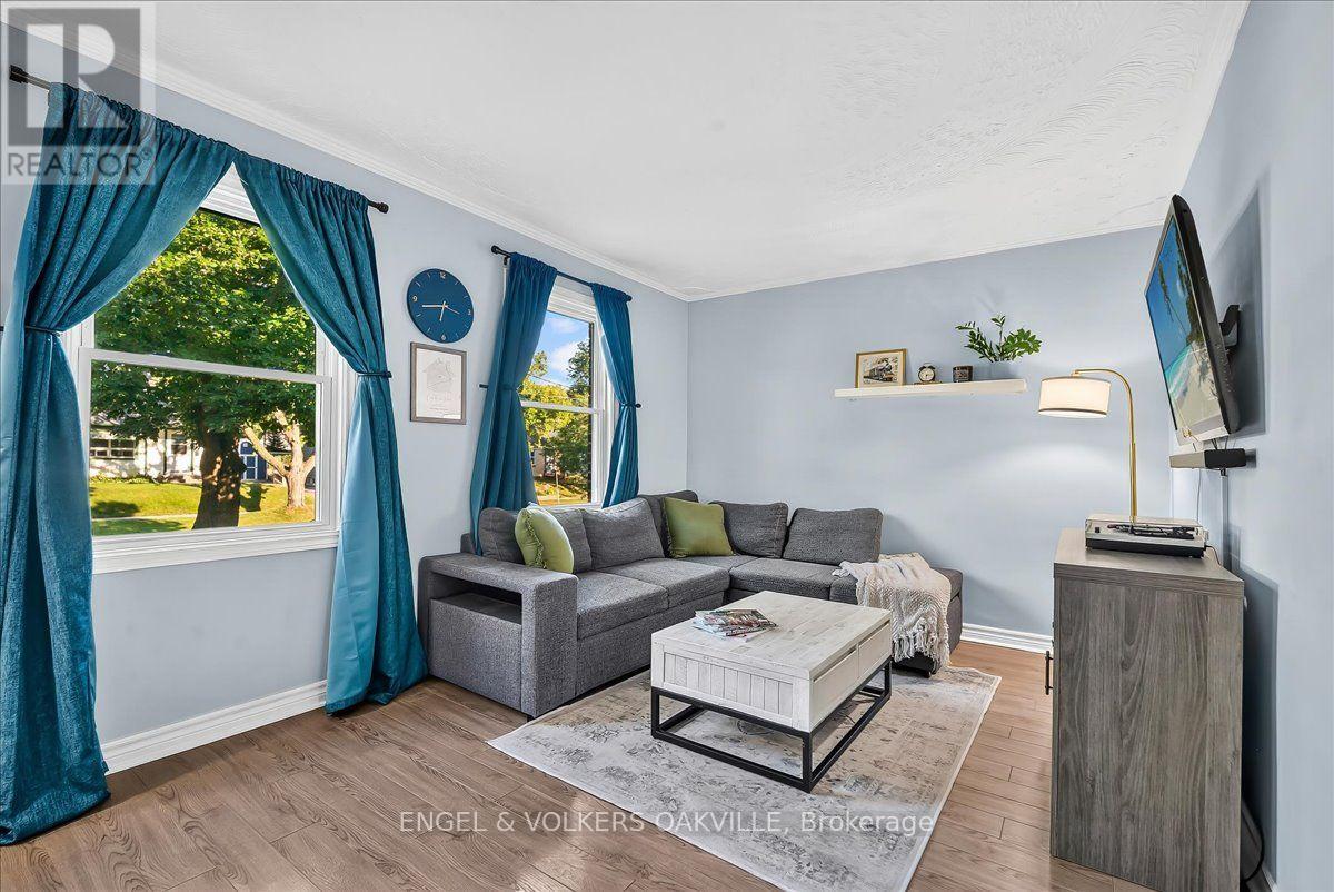 108 LORNE CRESCENT - 5