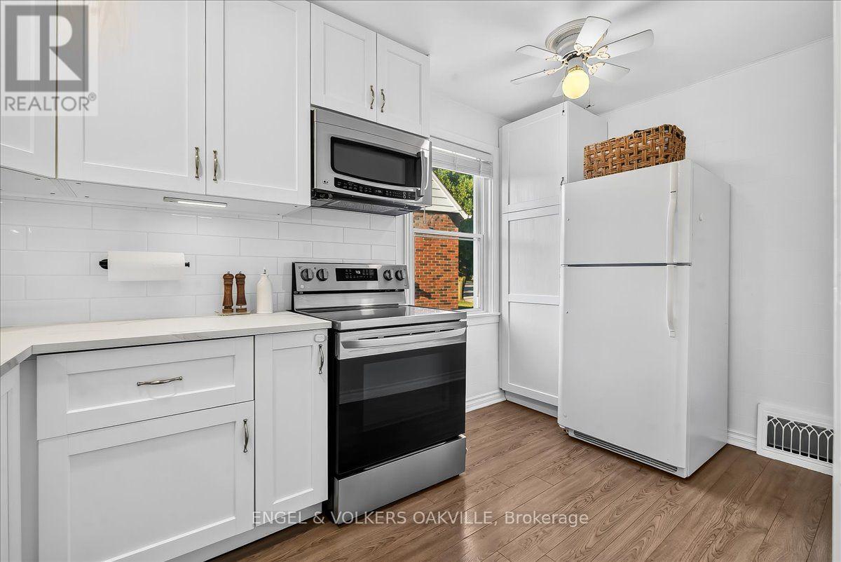 108 LORNE CRESCENT - 8