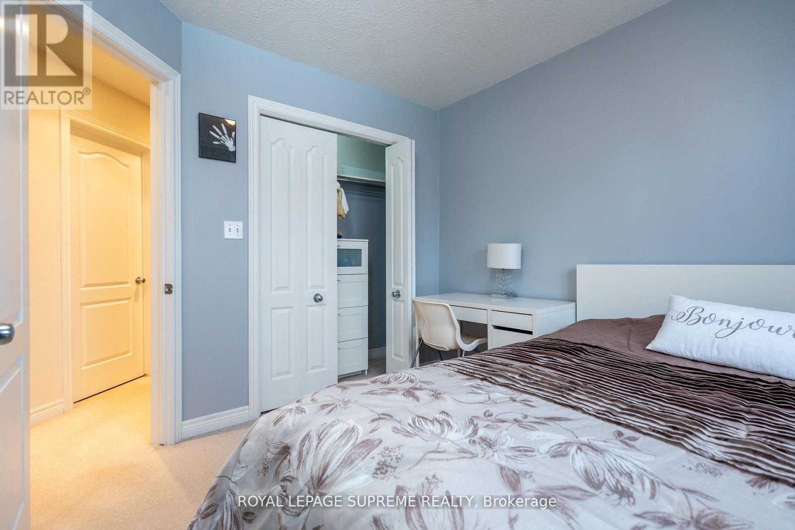 31 1/2 THOROLD ROAD - 22