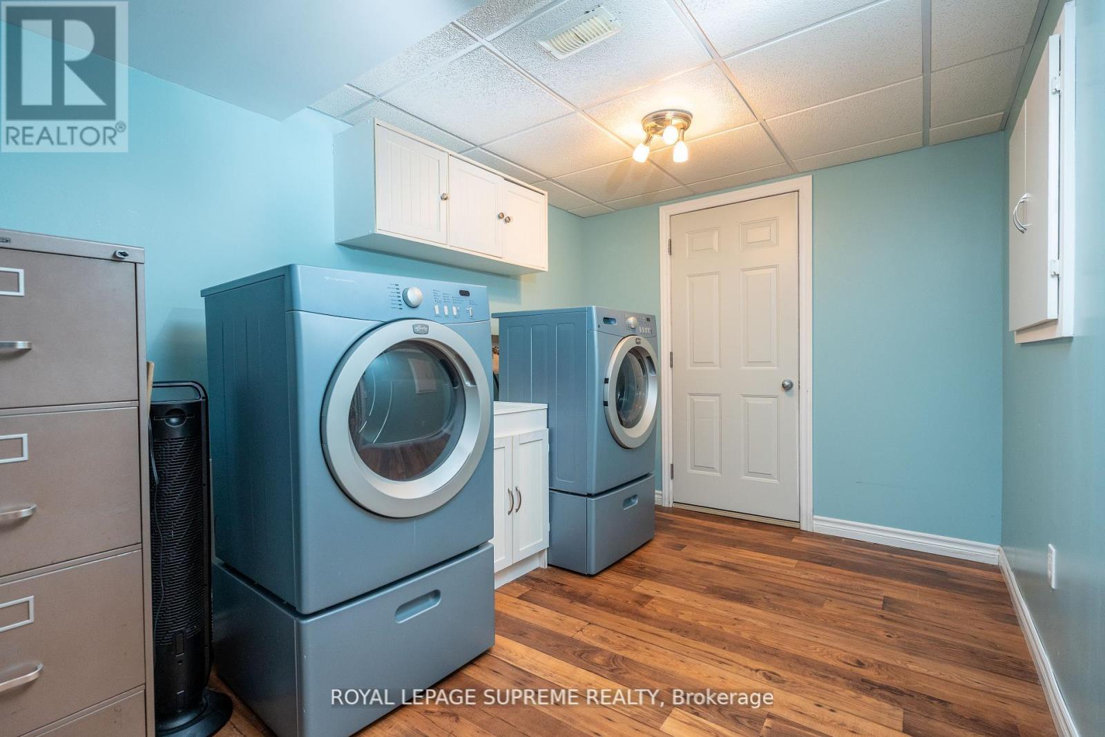 31 1/2 THOROLD ROAD - 31