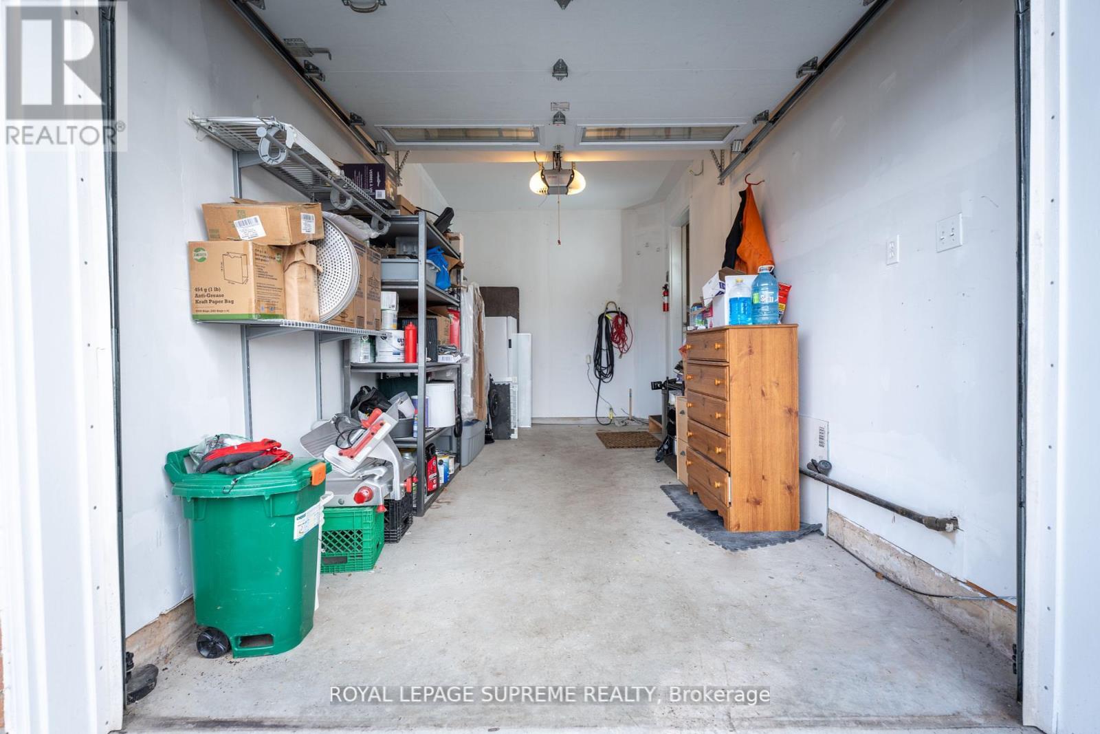 31 1/2 THOROLD ROAD - 34