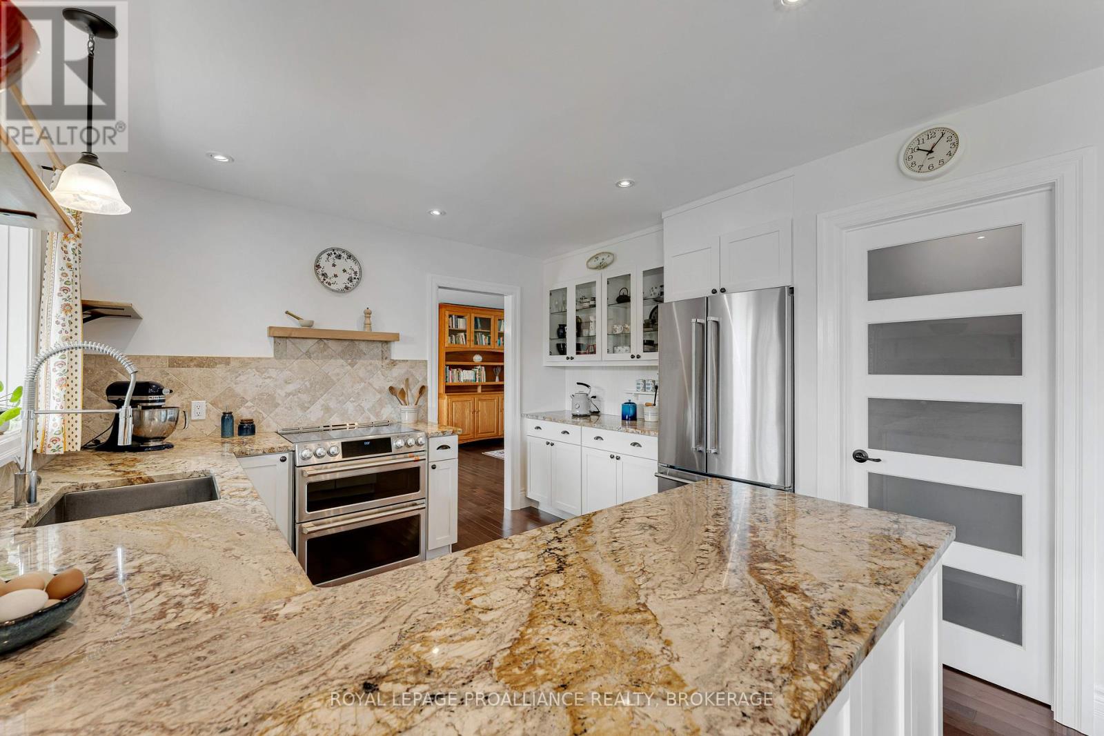 25 HOWE ISLAND FERRY ROAD - 12