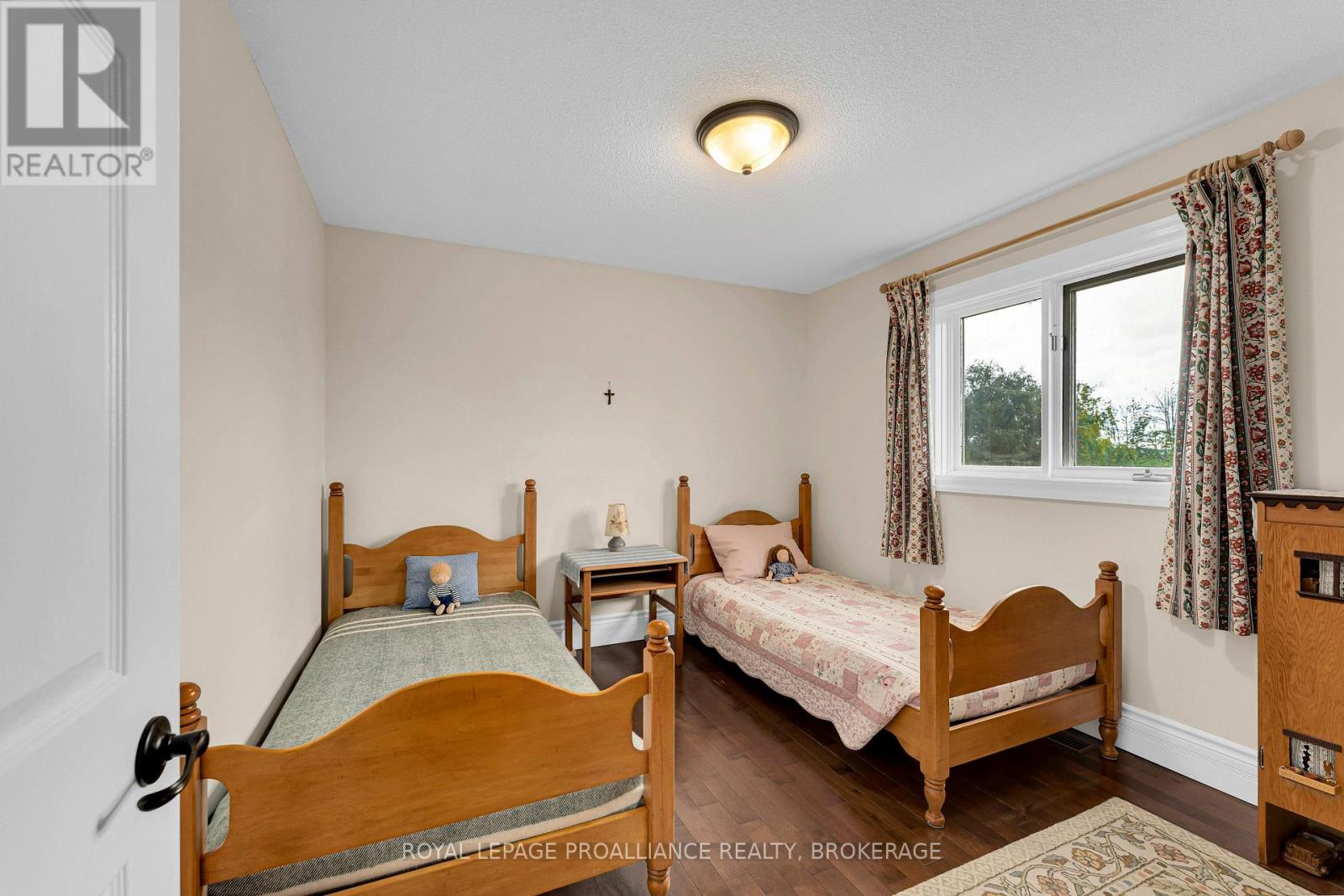 25 HOWE ISLAND FERRY ROAD - 24