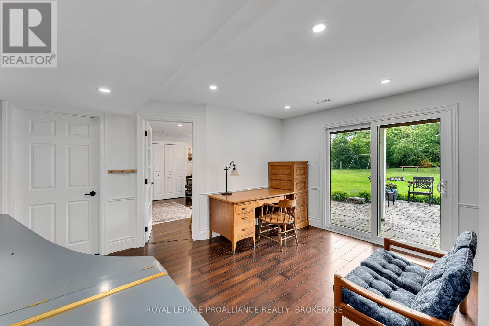 25 HOWE ISLAND FERRY ROAD - 29