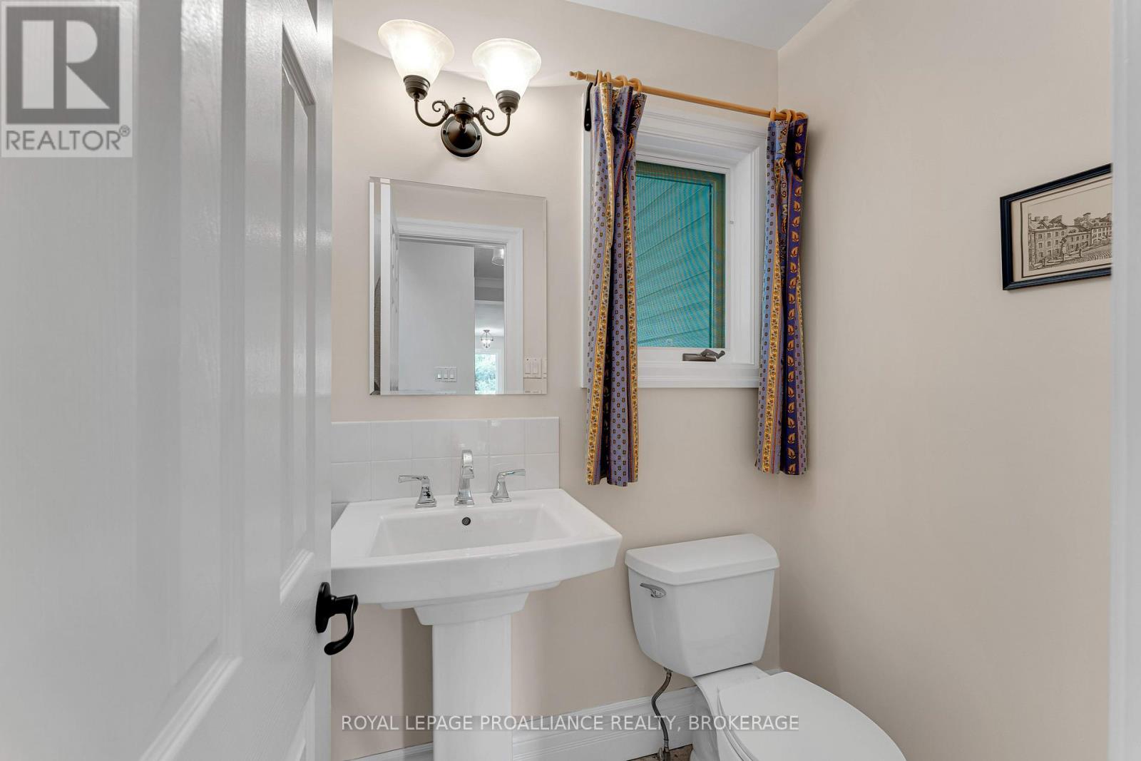 25 HOWE ISLAND FERRY ROAD - 6