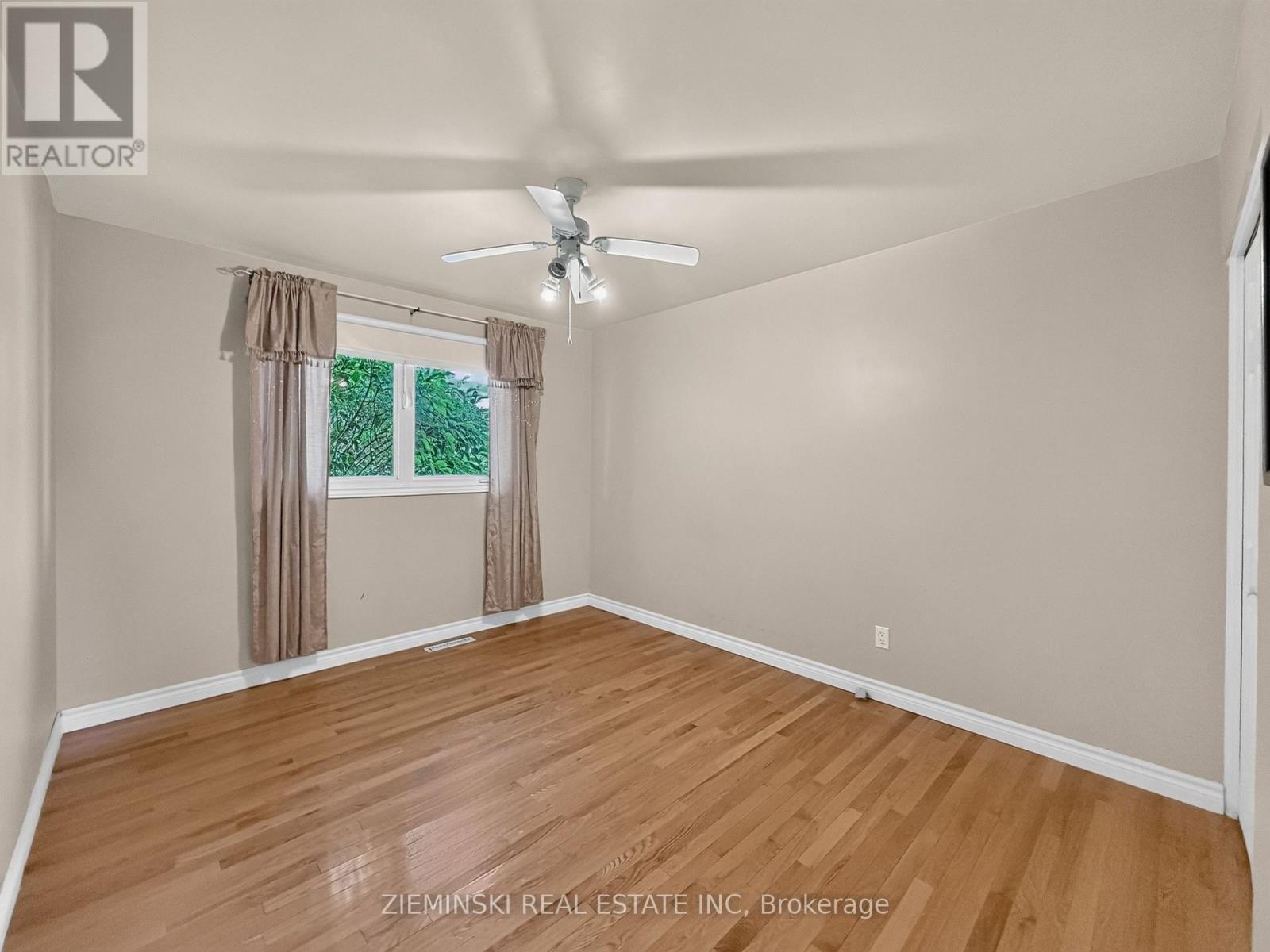 374 NOSOV DRIVE - Image 12