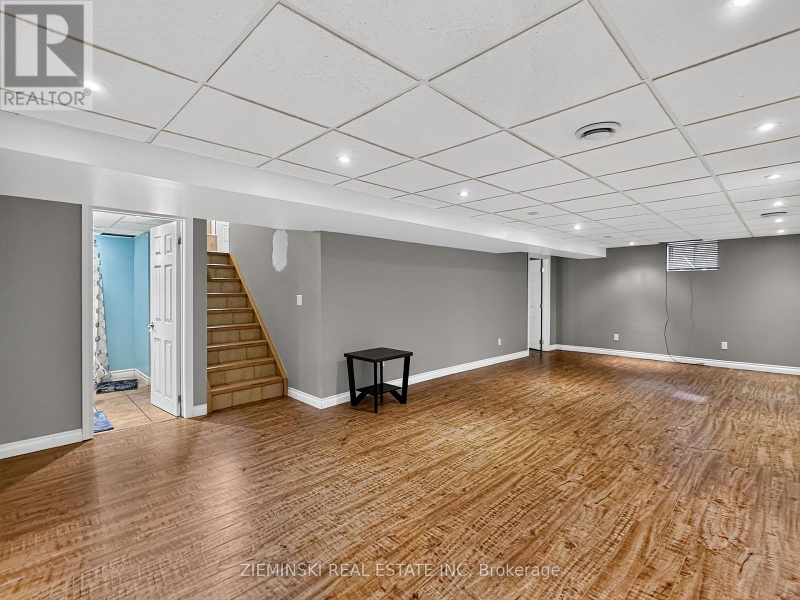 374 NOSOV DRIVE - 19