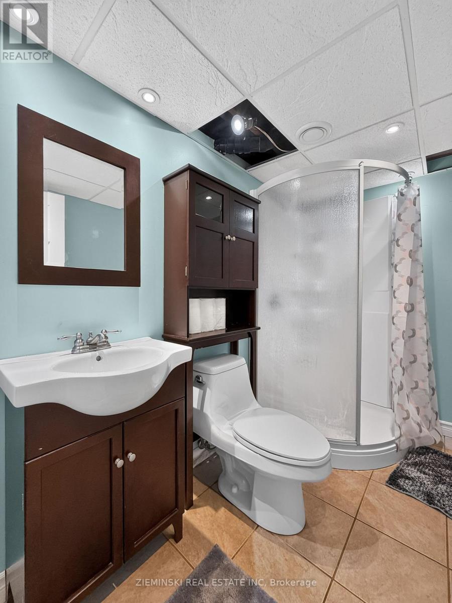 374 NOSOV DRIVE - 22