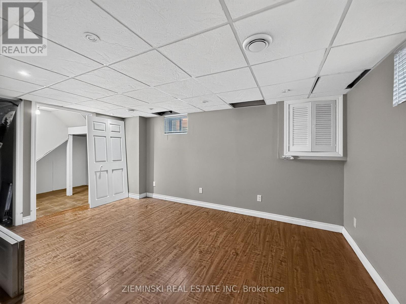 374 NOSOV DRIVE - 24