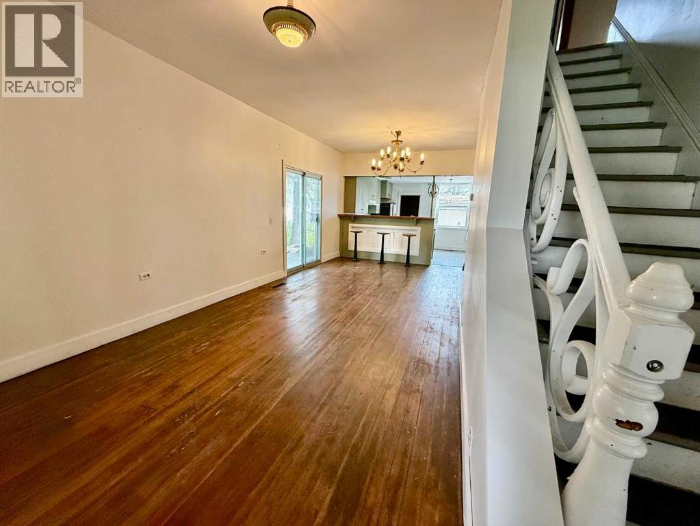 5127 47 Street - 6