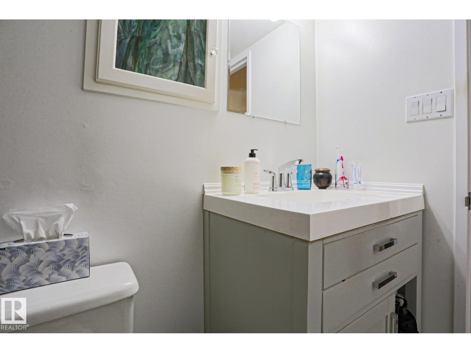 #1104 9835 113 ST NW - 16