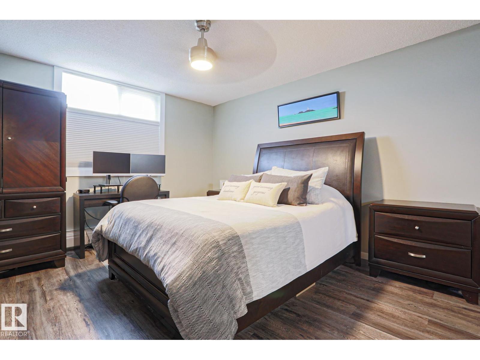 #1104 9835 113 ST NW - 17