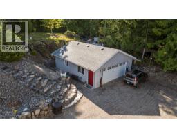 4pc Bathroom - 1034 Grandview Bench Road, Salmon Arm, BC V1E2X7 Photo 8