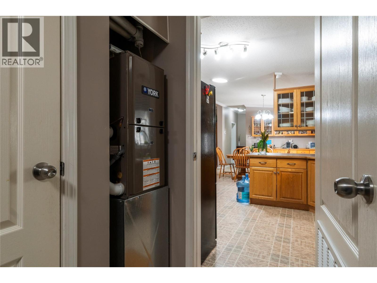 1034 Grandview Bench Road - 42