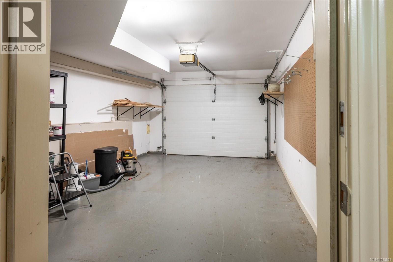 6560 Nevilane Dr - 30