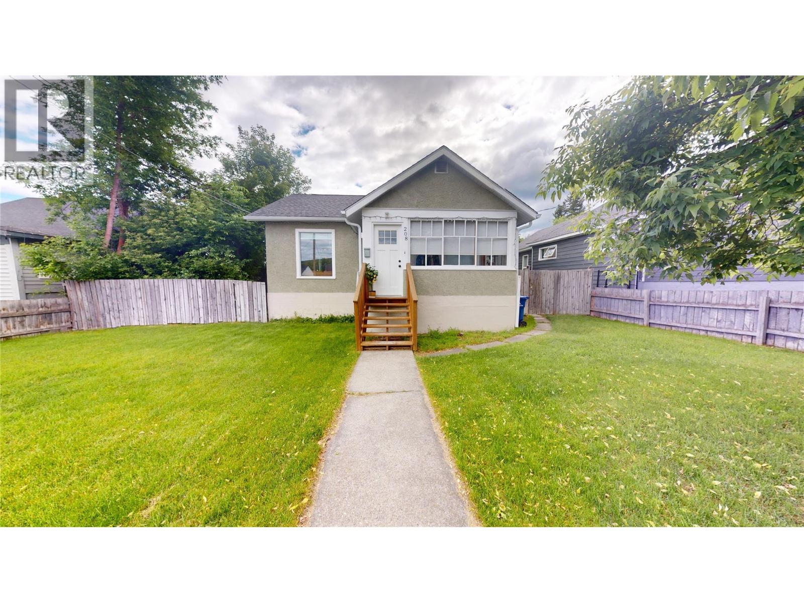 208 8th Avenue S - 1