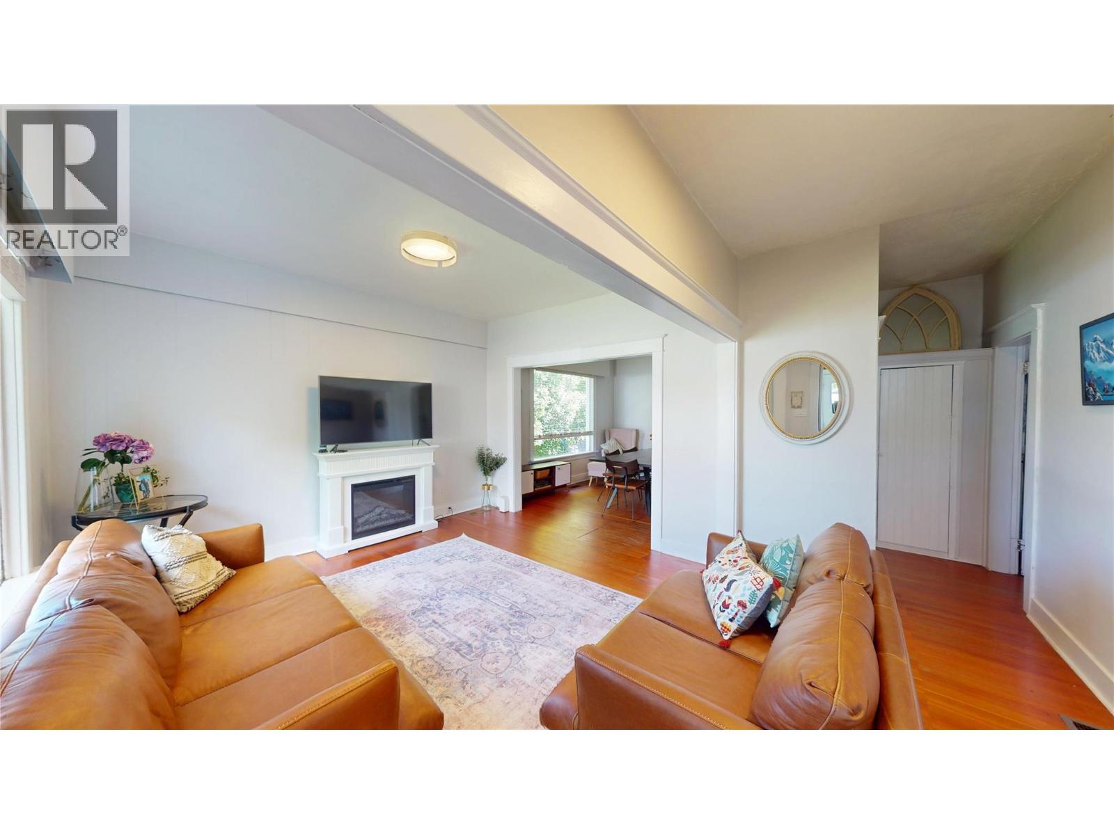 208 8th Avenue S - Image 4