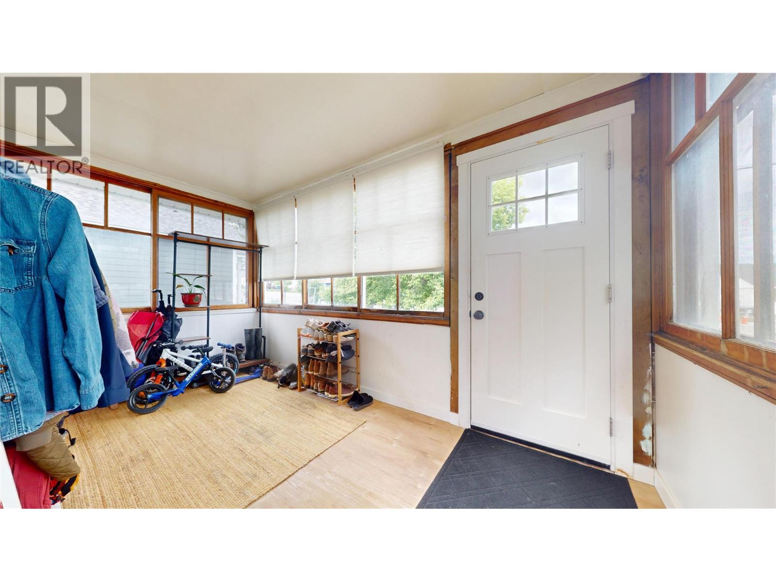 208 8th Avenue S - 2