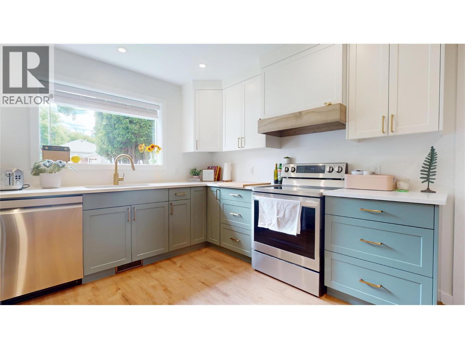 208 8th Avenue S - 13