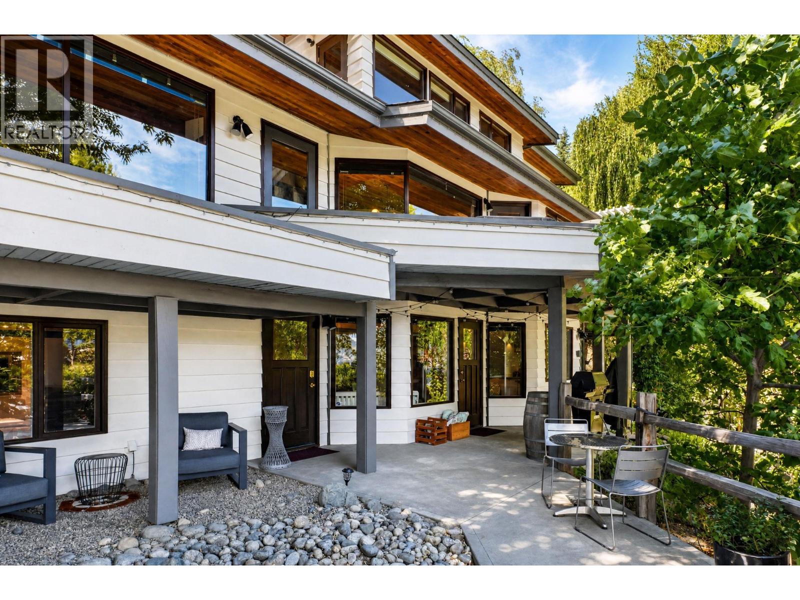 130 PINEVIEW Drive - 12