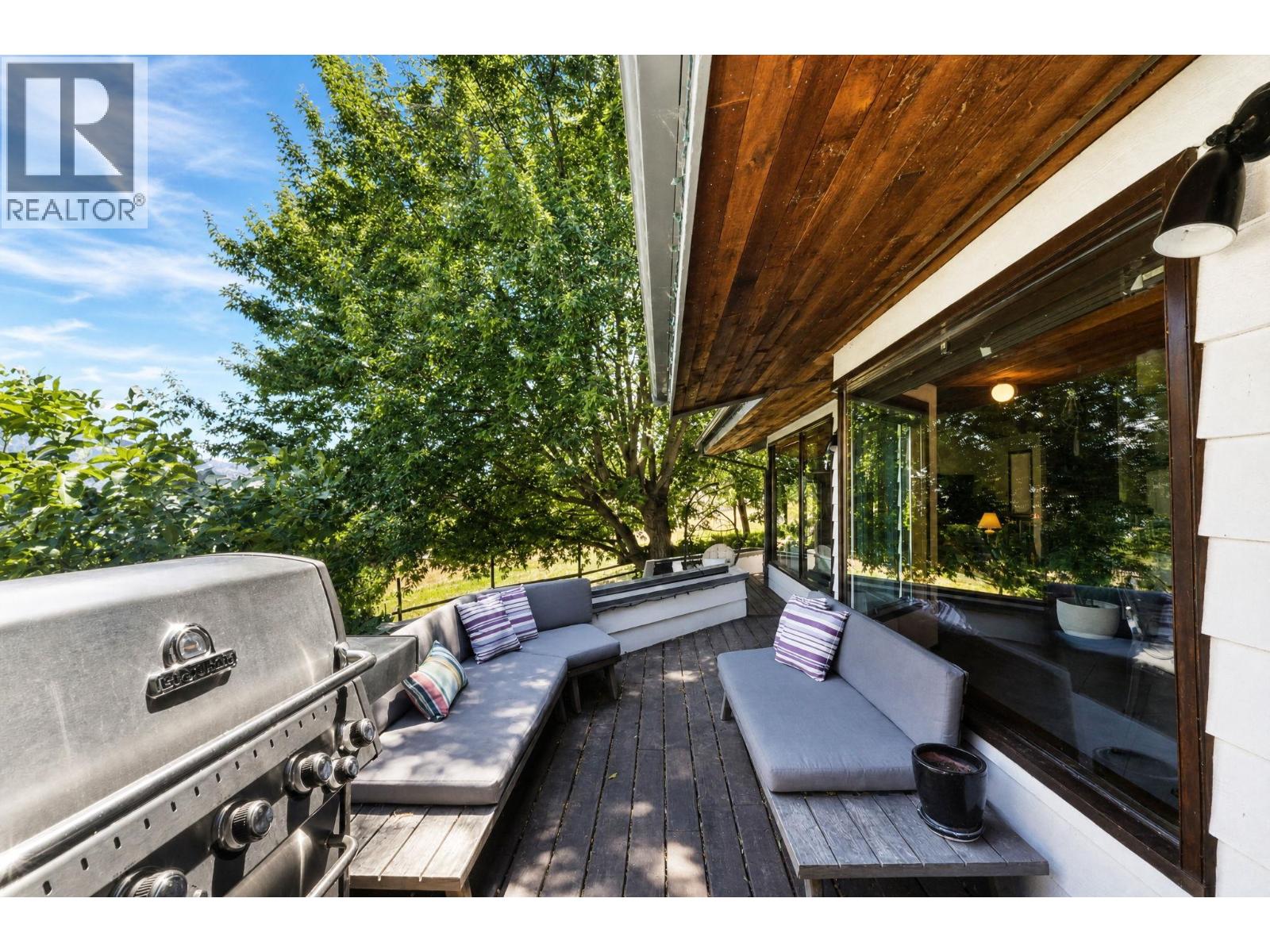 130 PINEVIEW Drive - 54