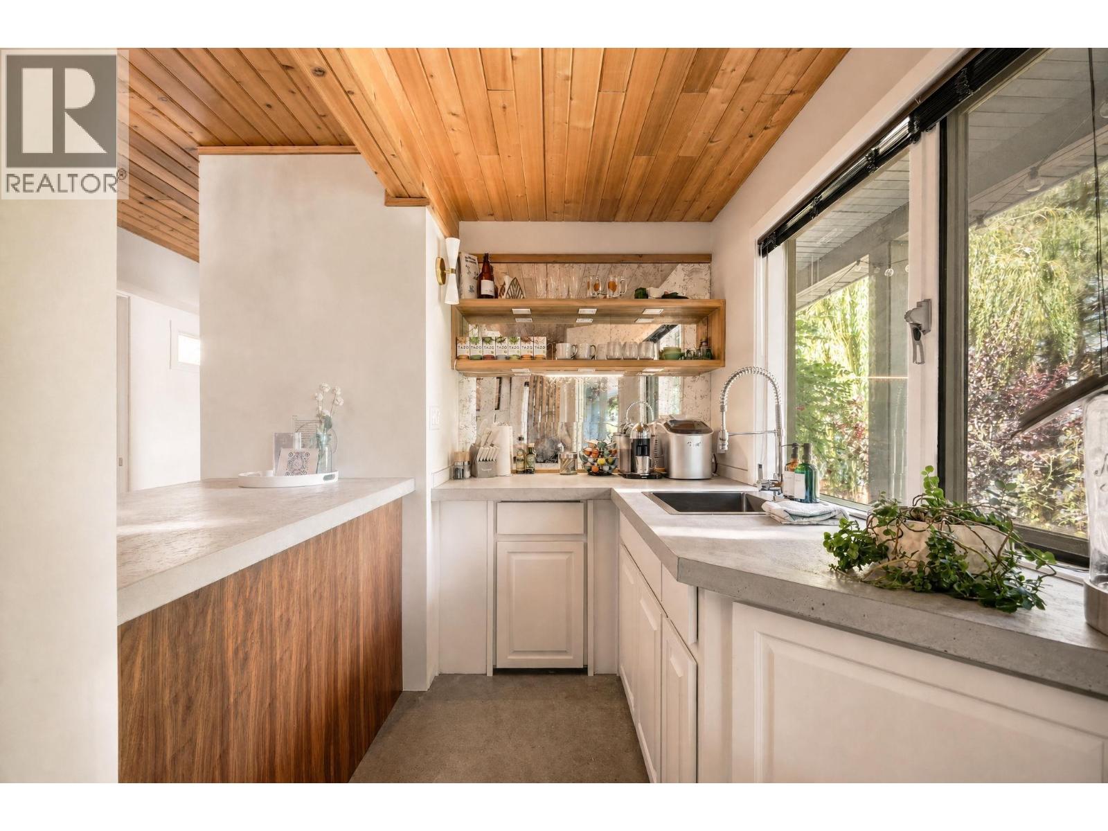 130 PINEVIEW Drive - 39