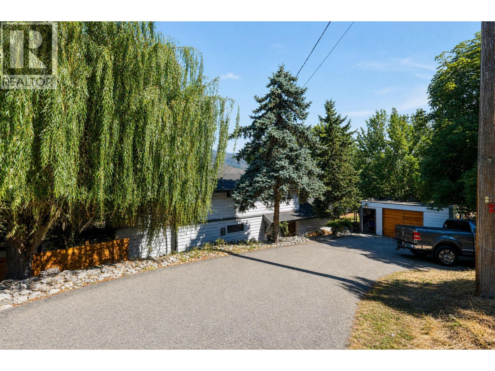 130 PINEVIEW Drive - 53