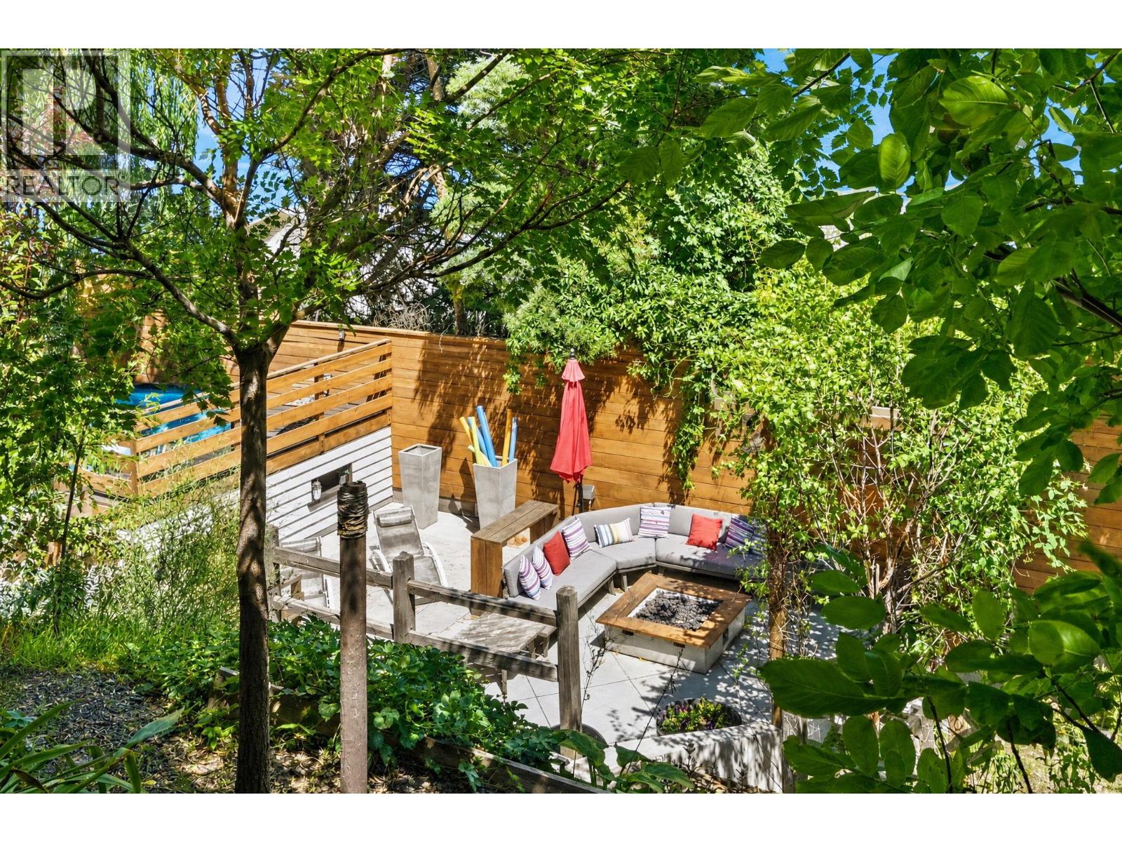 130 PINEVIEW Drive - 64