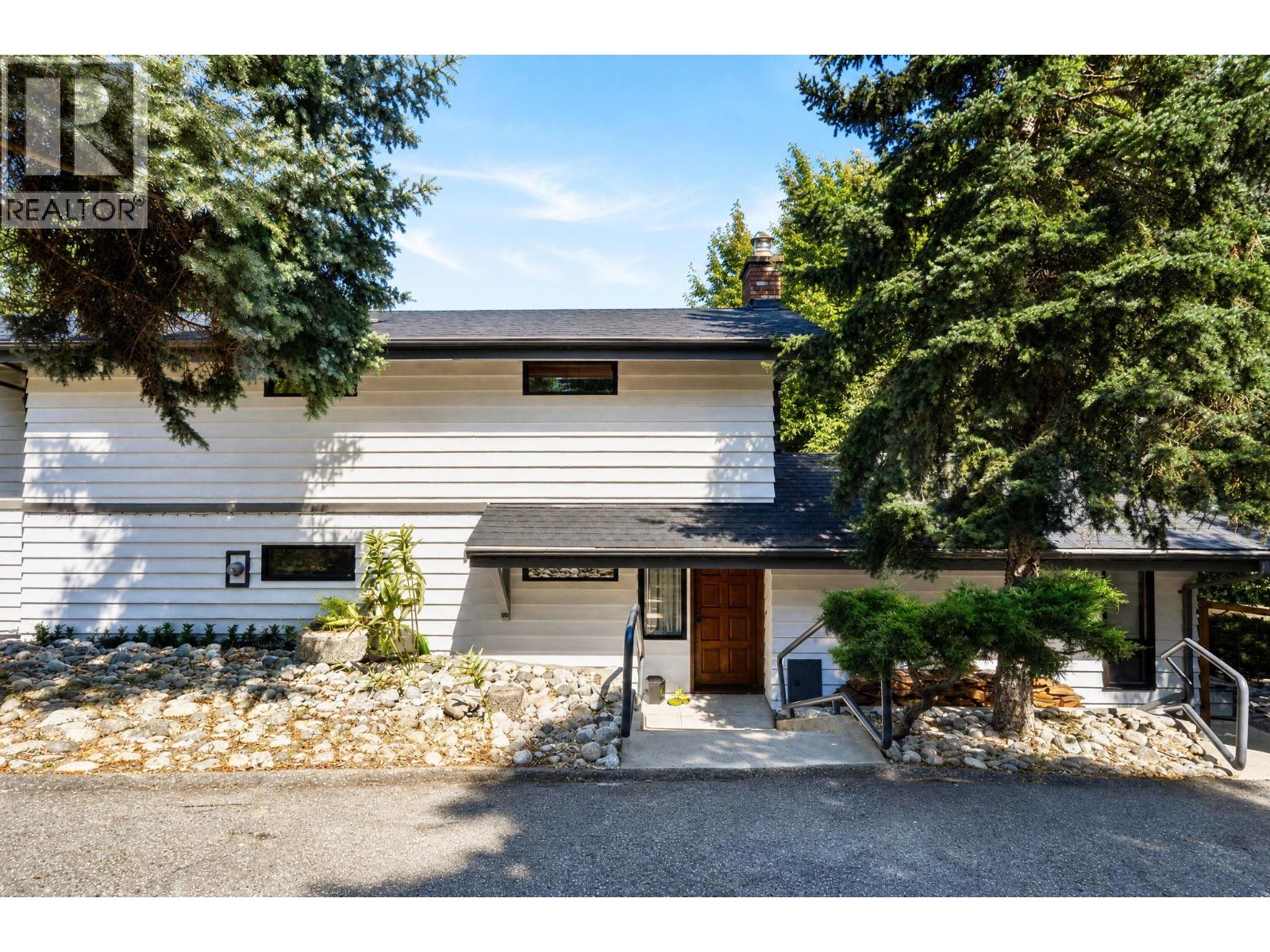 130 PINEVIEW Drive - 52