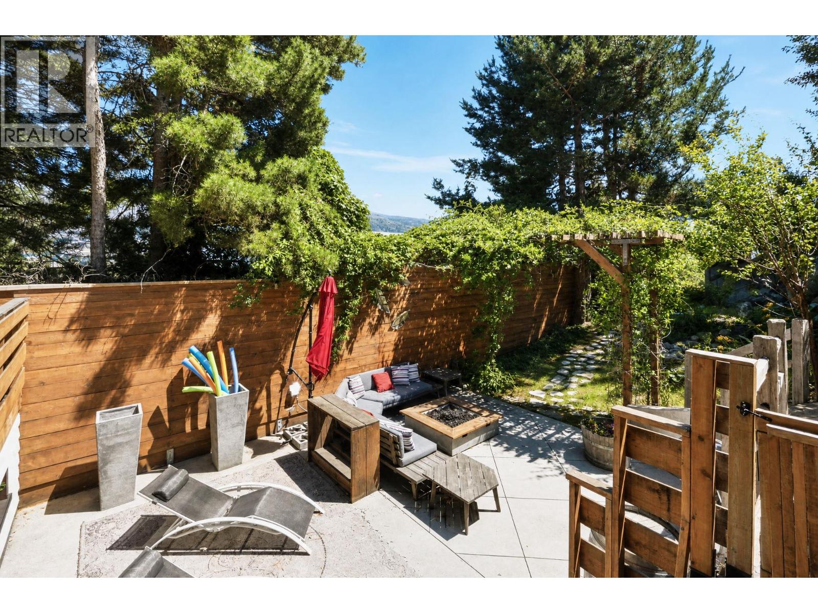 130 PINEVIEW Drive - 65